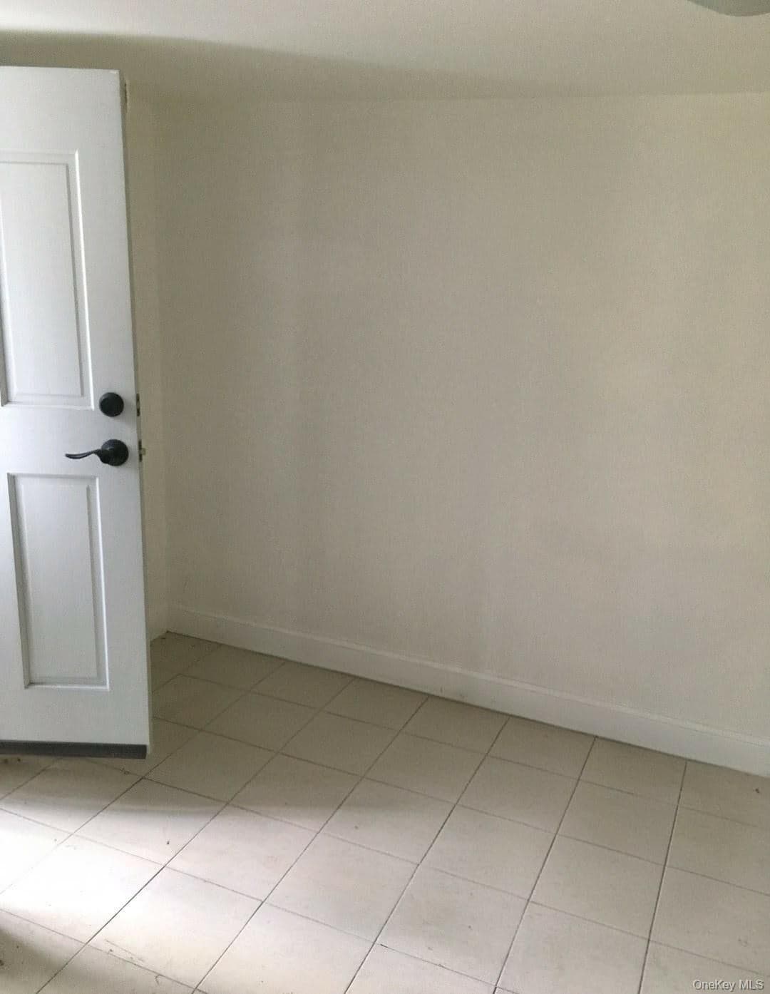 1281 E 223rd Street thumbnail 12