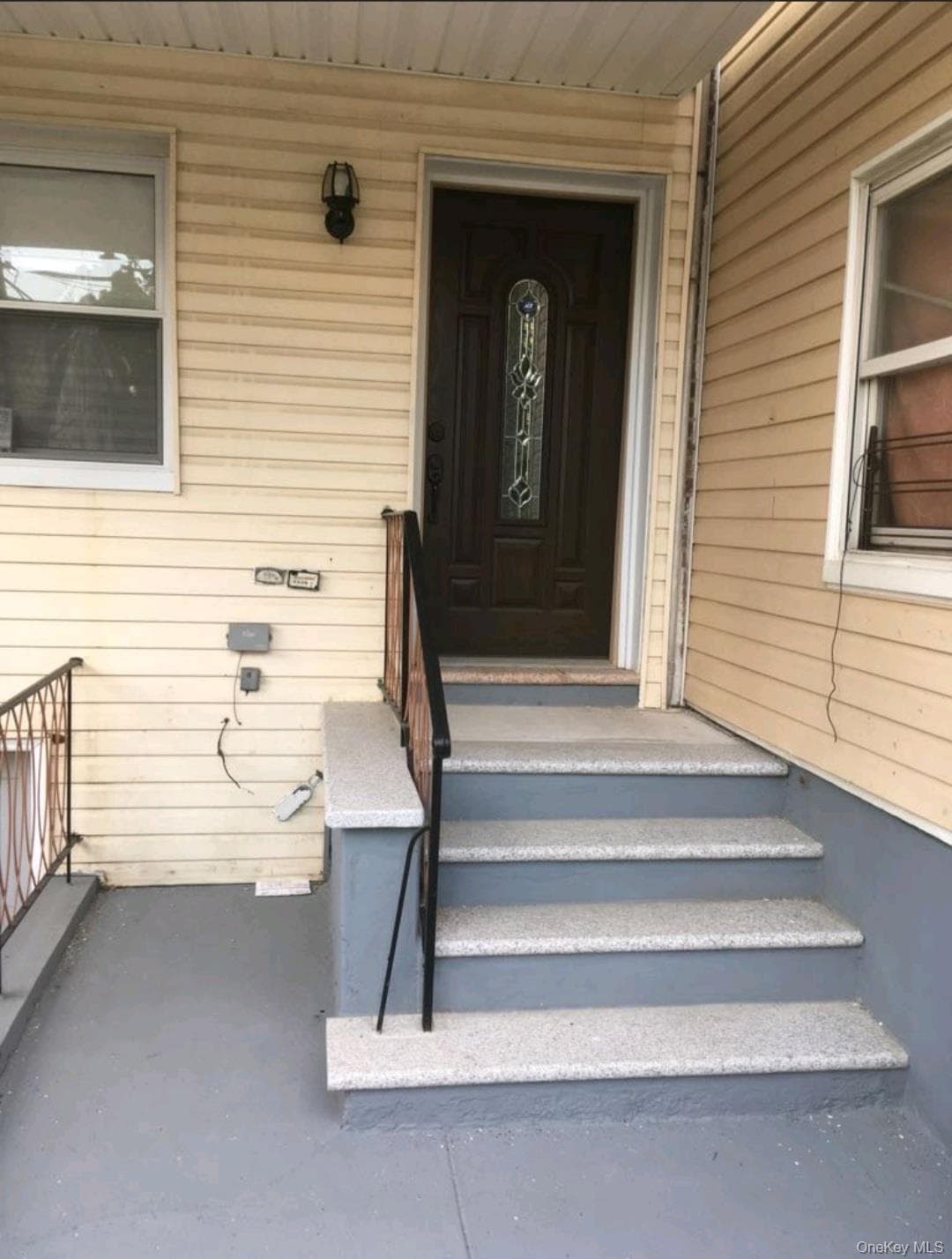 1281 E 223rd Street thumbnail 15