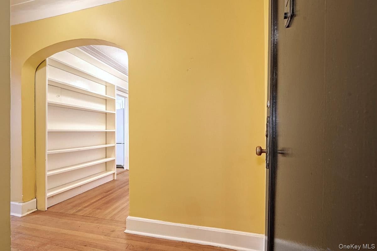16 N Chatsworth Avenue Unit: 311 thumbnail 5