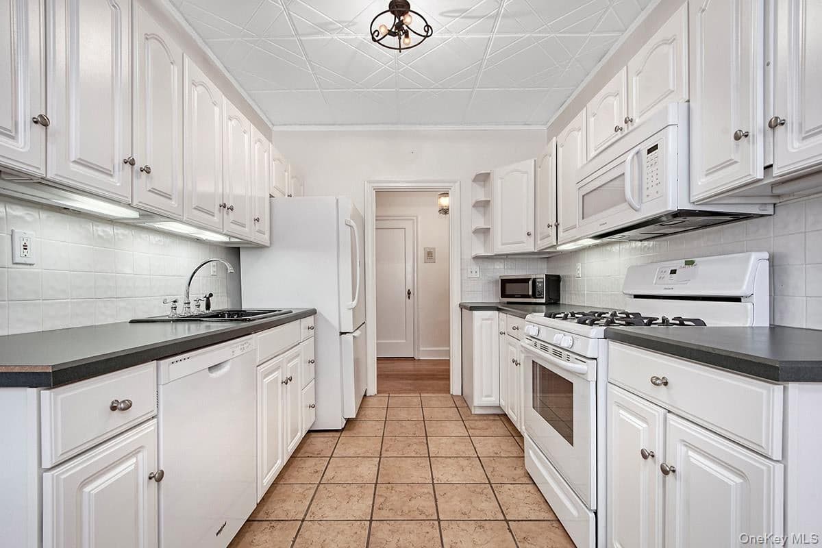 16 N Chatsworth Avenue Unit: 311 thumbnail 11