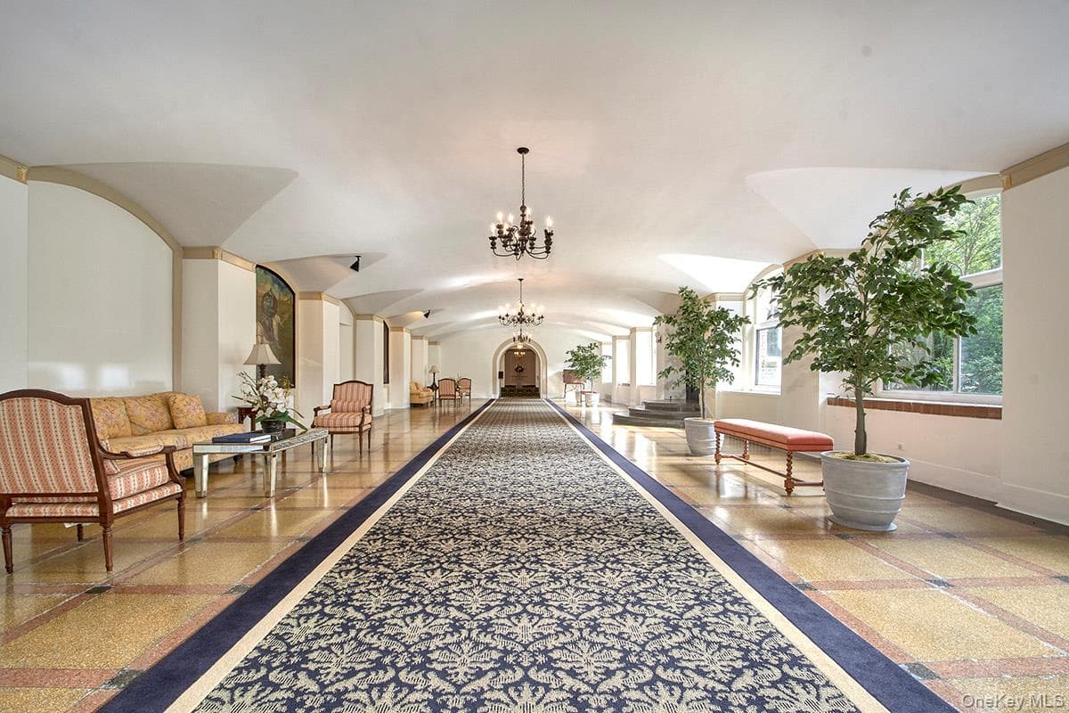 16 N Chatsworth Avenue Unit: 311 thumbnail 3