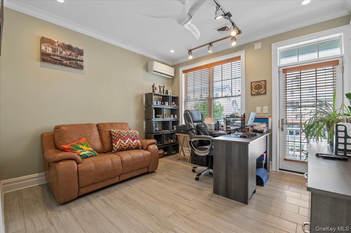 639 Lincoln Street thumbnail 16
