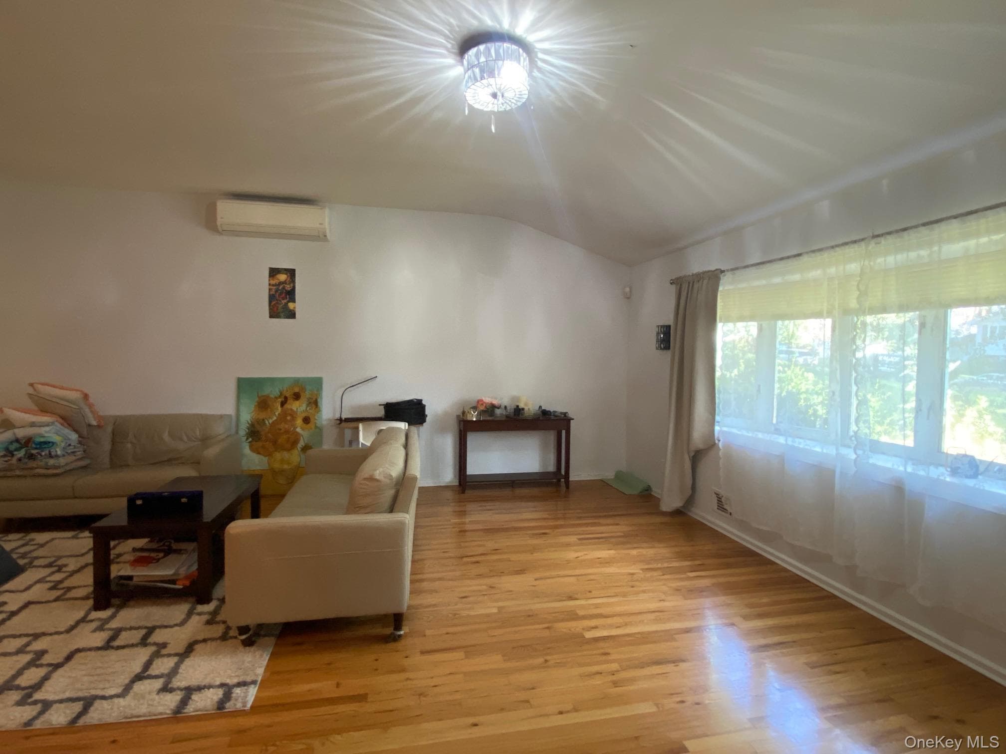 12 Russell Woods Road thumbnail 4