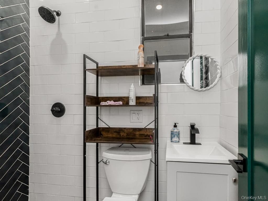 2458 Lorillard Place thumbnail 14