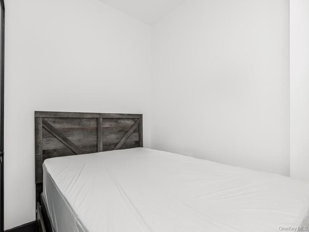 2458 Lorillard Place thumbnail 7