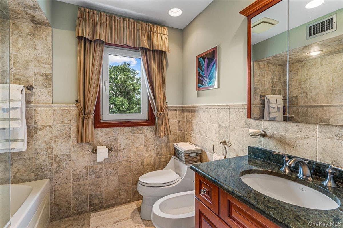 3850 Hillcrest Avenue thumbnail 17