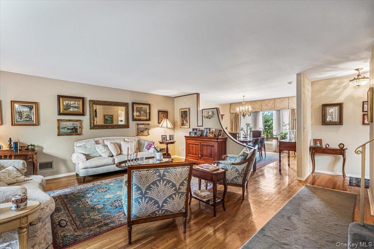 3850 Hillcrest Avenue thumbnail 5