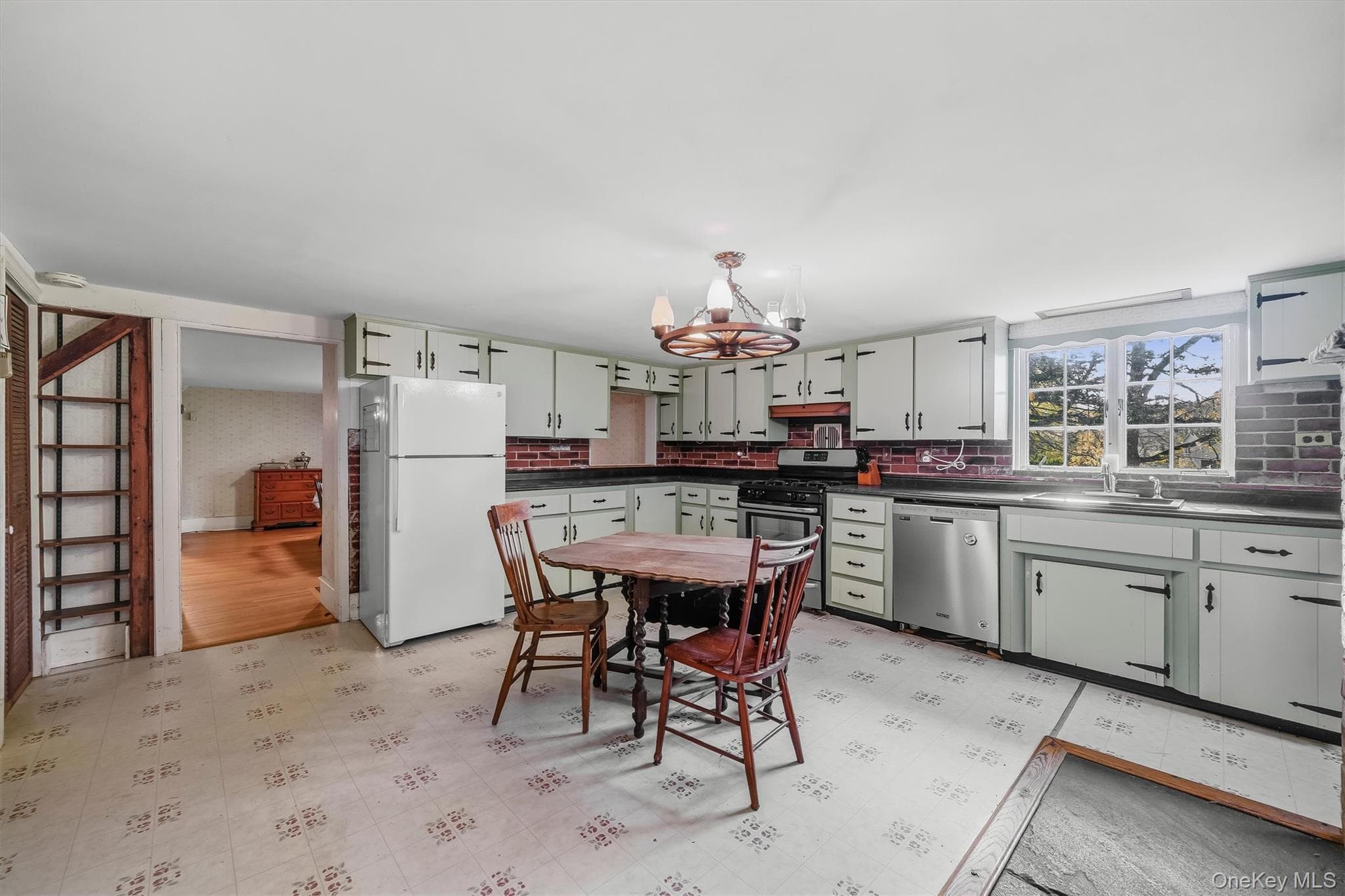 261 Van Keuren Avenue thumbnail 15