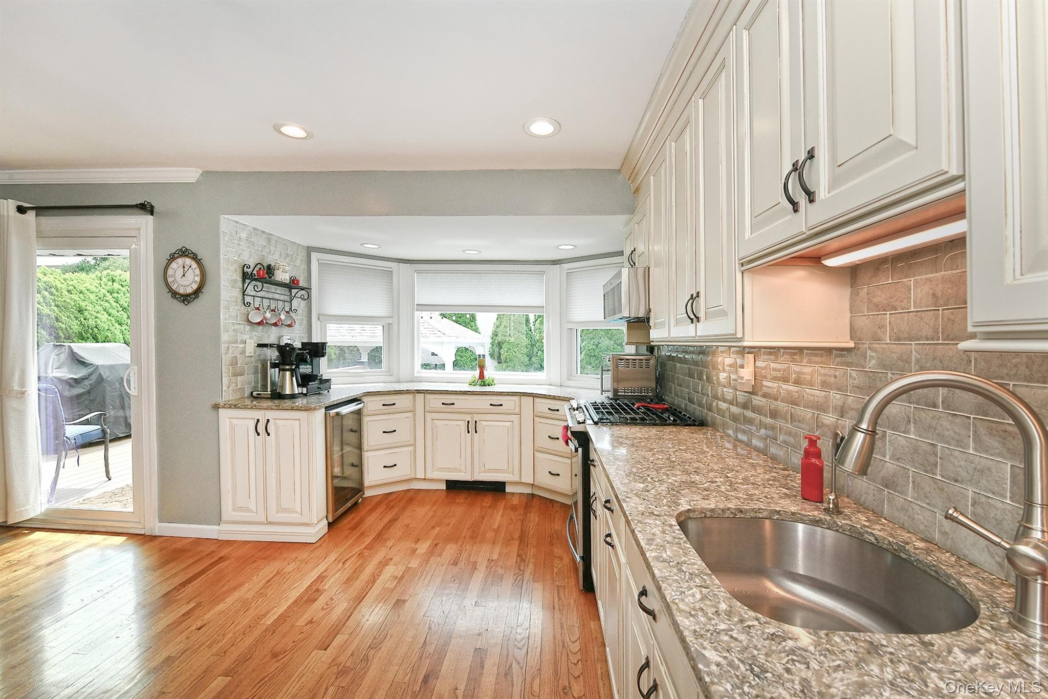 4039 Hahn Avenue thumbnail 12