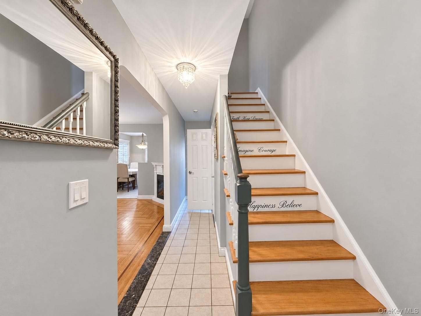 1660 Jarvis Avenue thumbnail 11
