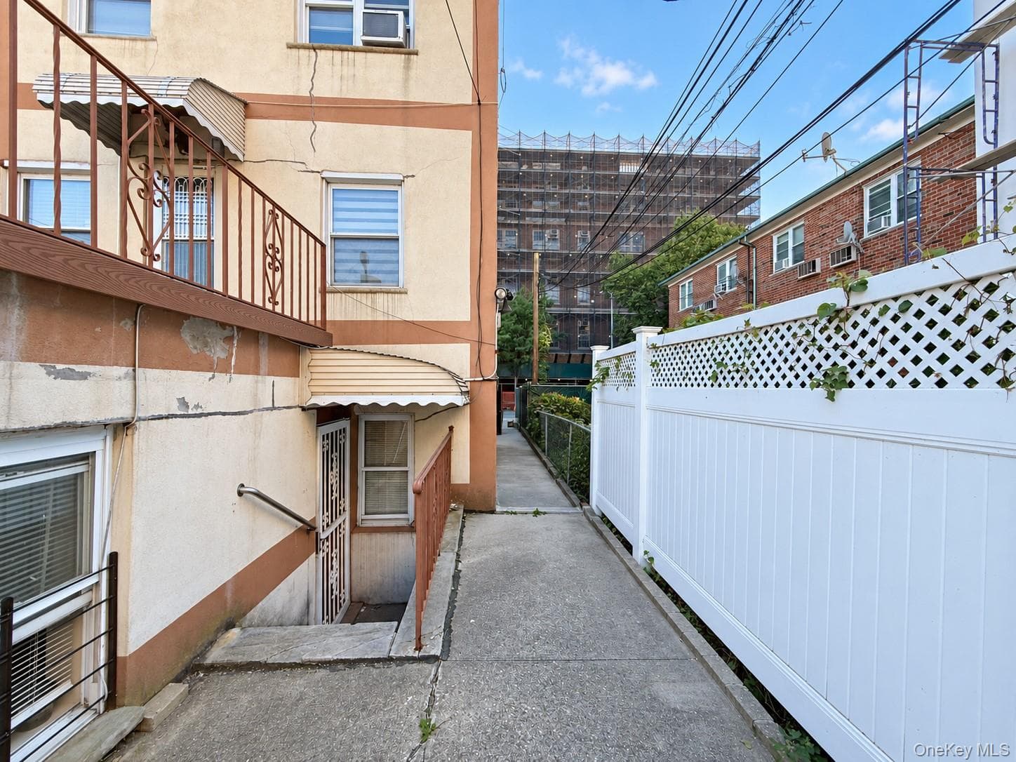 1660 Jarvis Avenue thumbnail 33
