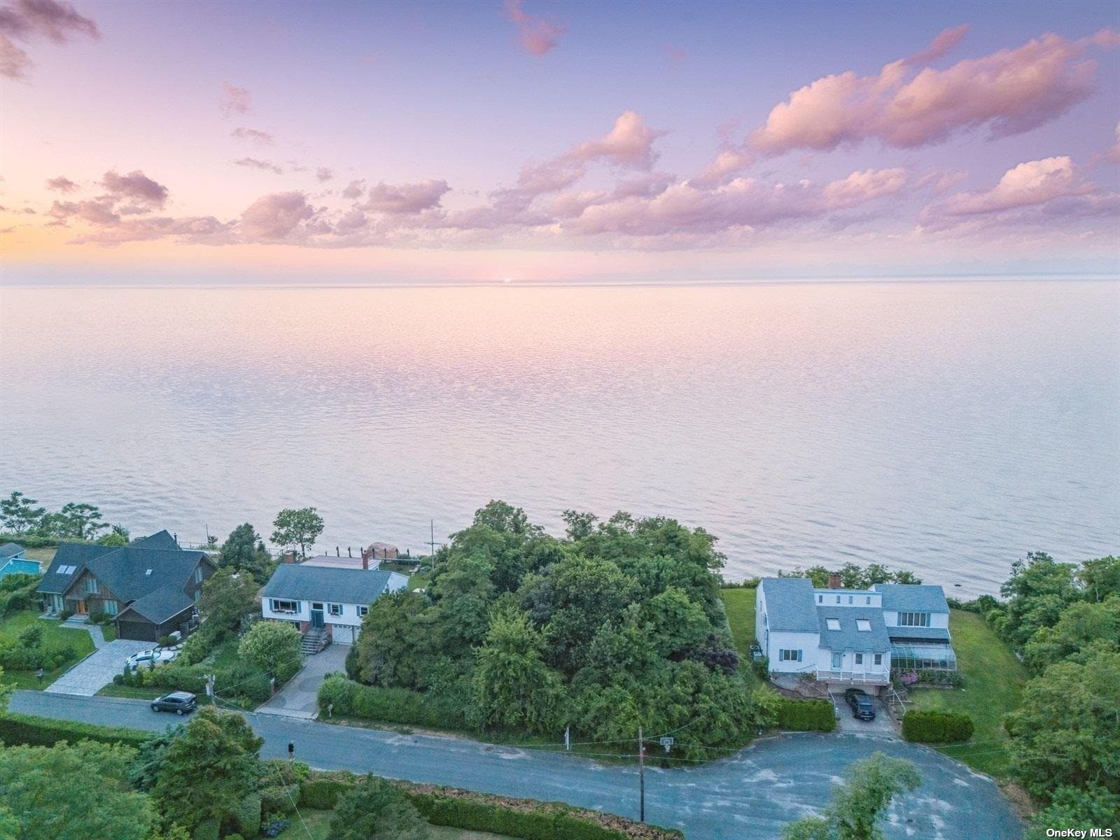 895 Glen Court thumbnail 24