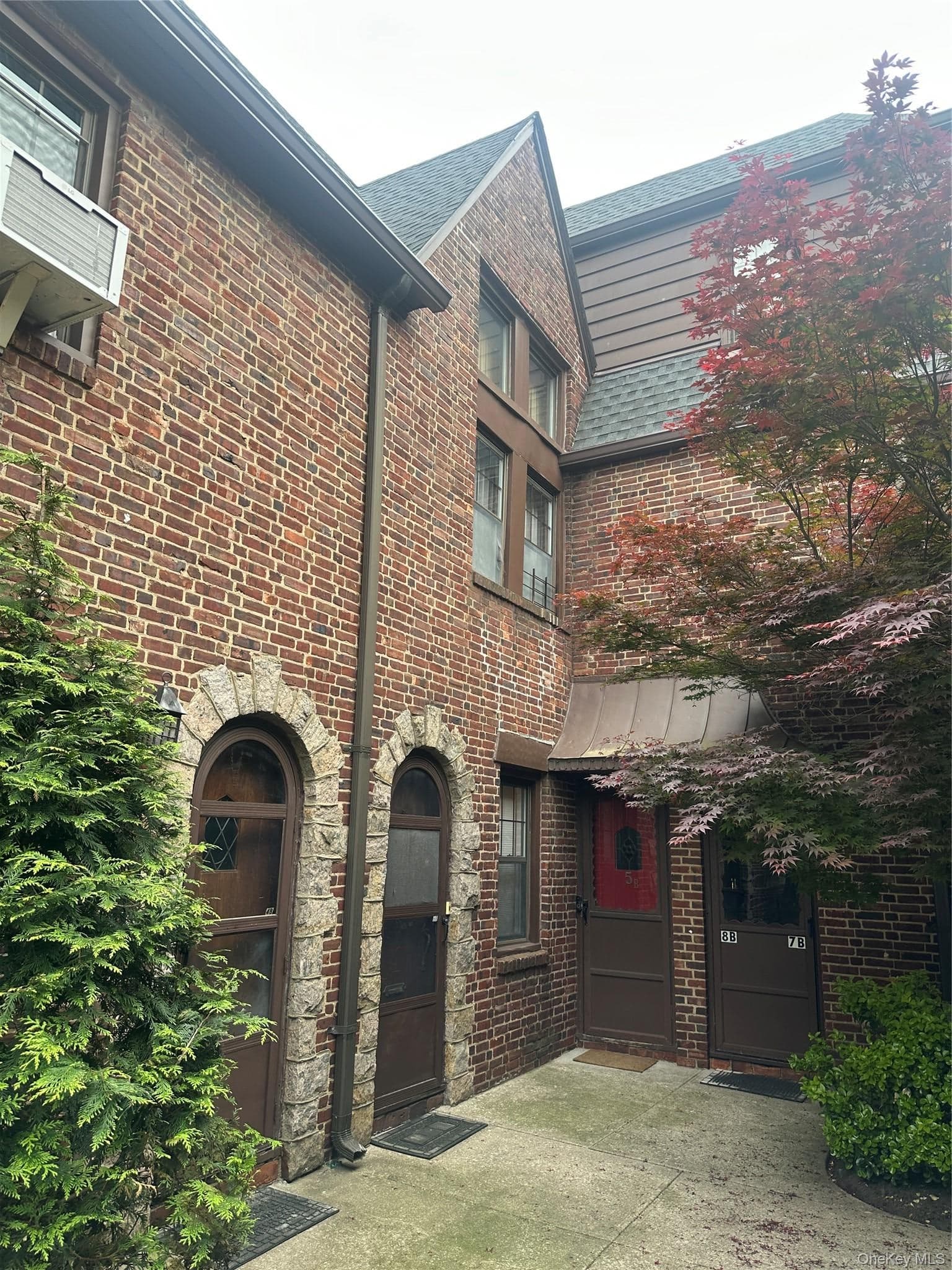 40-40 203 St St Unit: 6B, Bayside