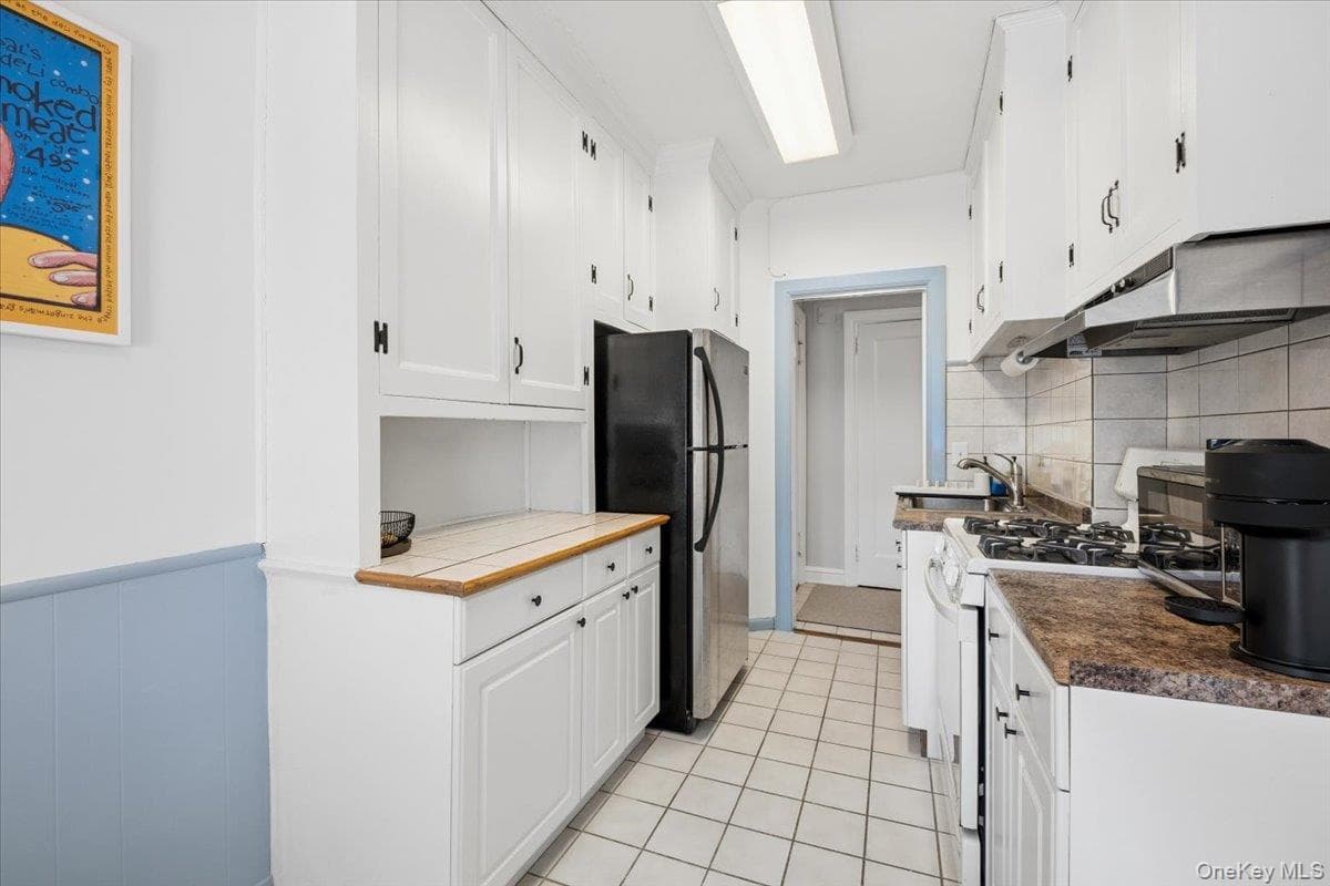 143 Garth Road Unit: 5L thumbnail 11