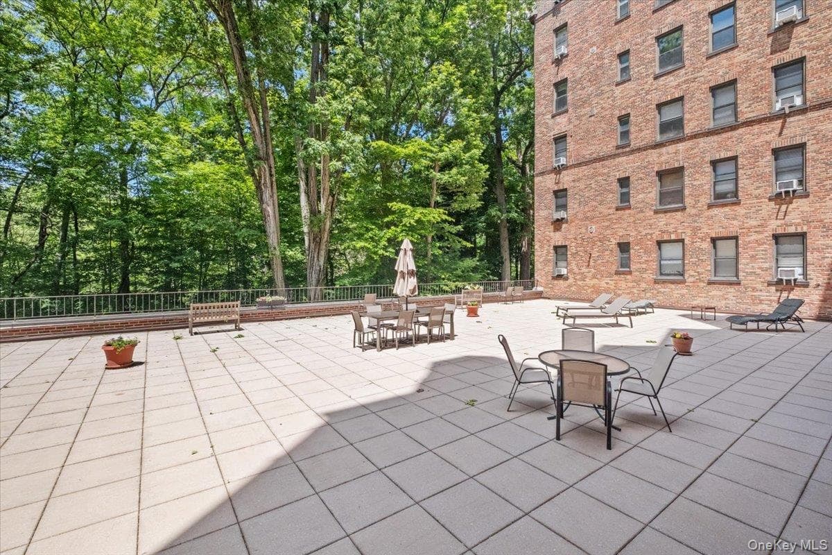 143 Garth Road Unit: 5L thumbnail 20