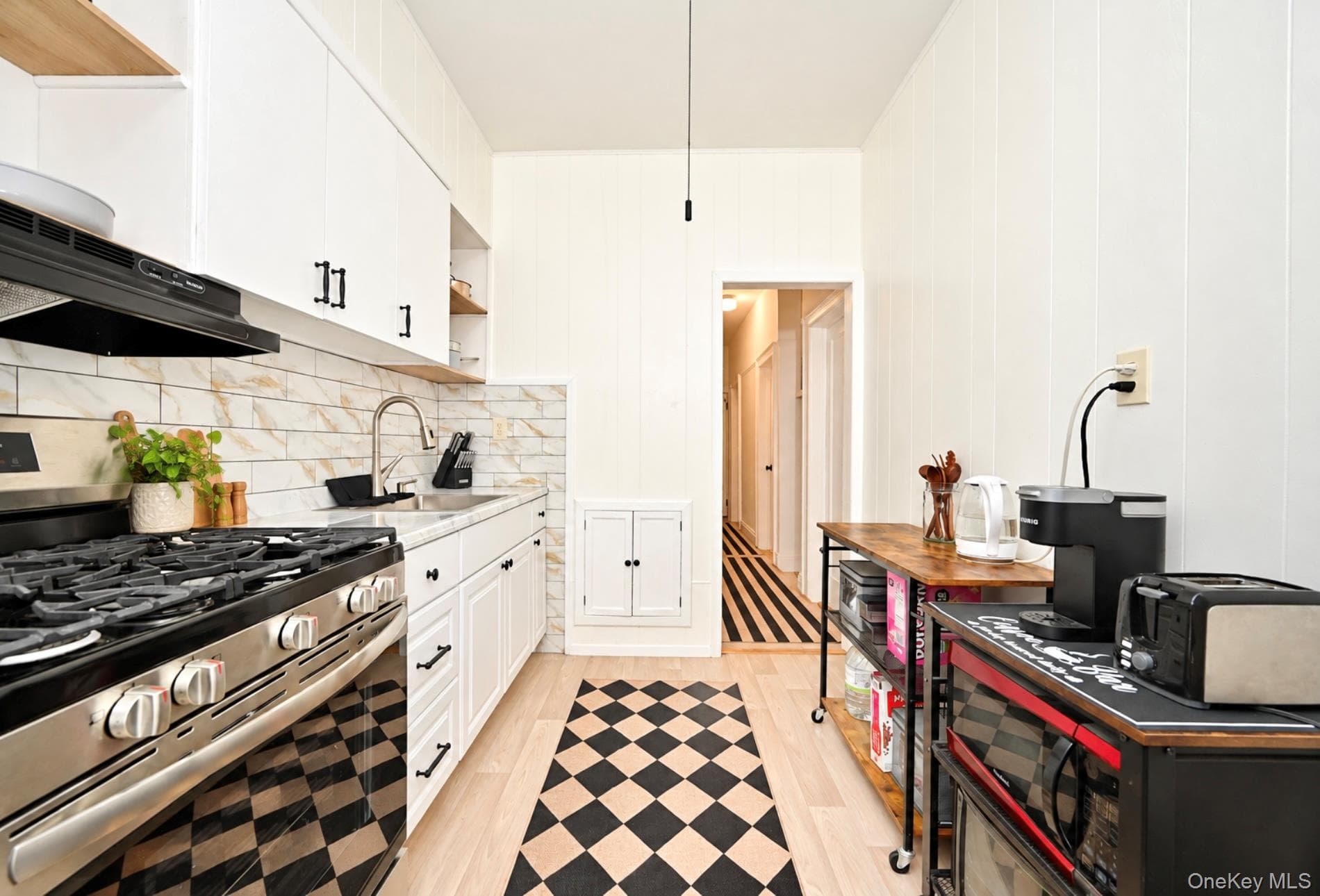 2910 Beverley Road thumbnail 5