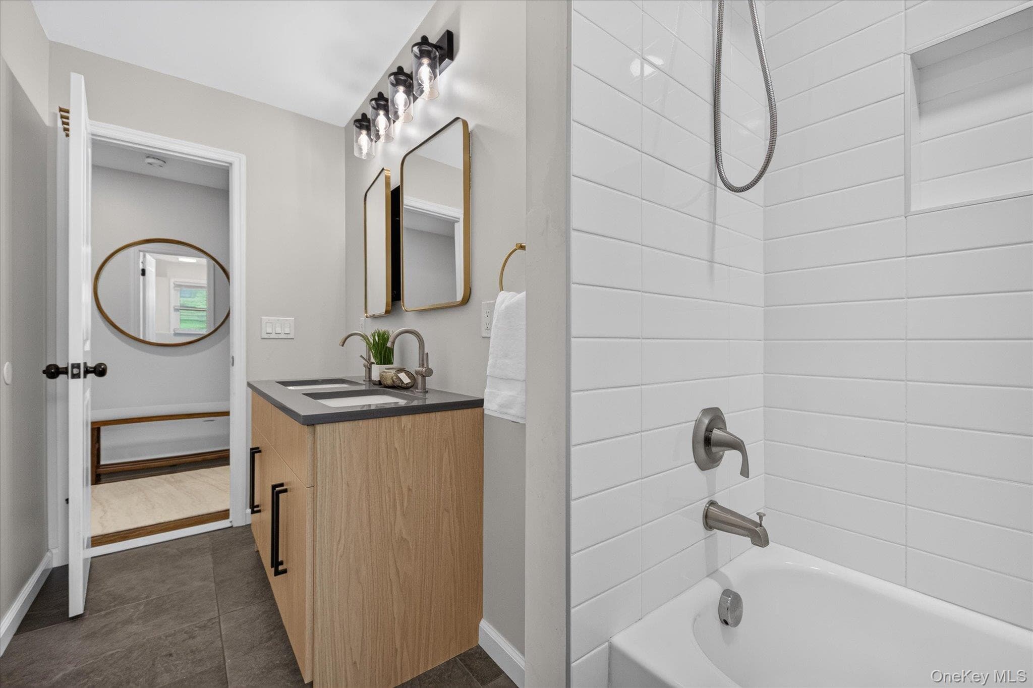 221 Highland Avenue thumbnail 41