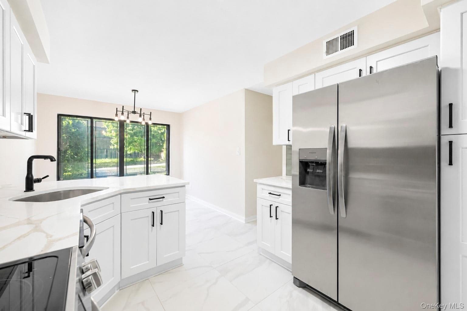 95 Windsor Gate Drive thumbnail 13