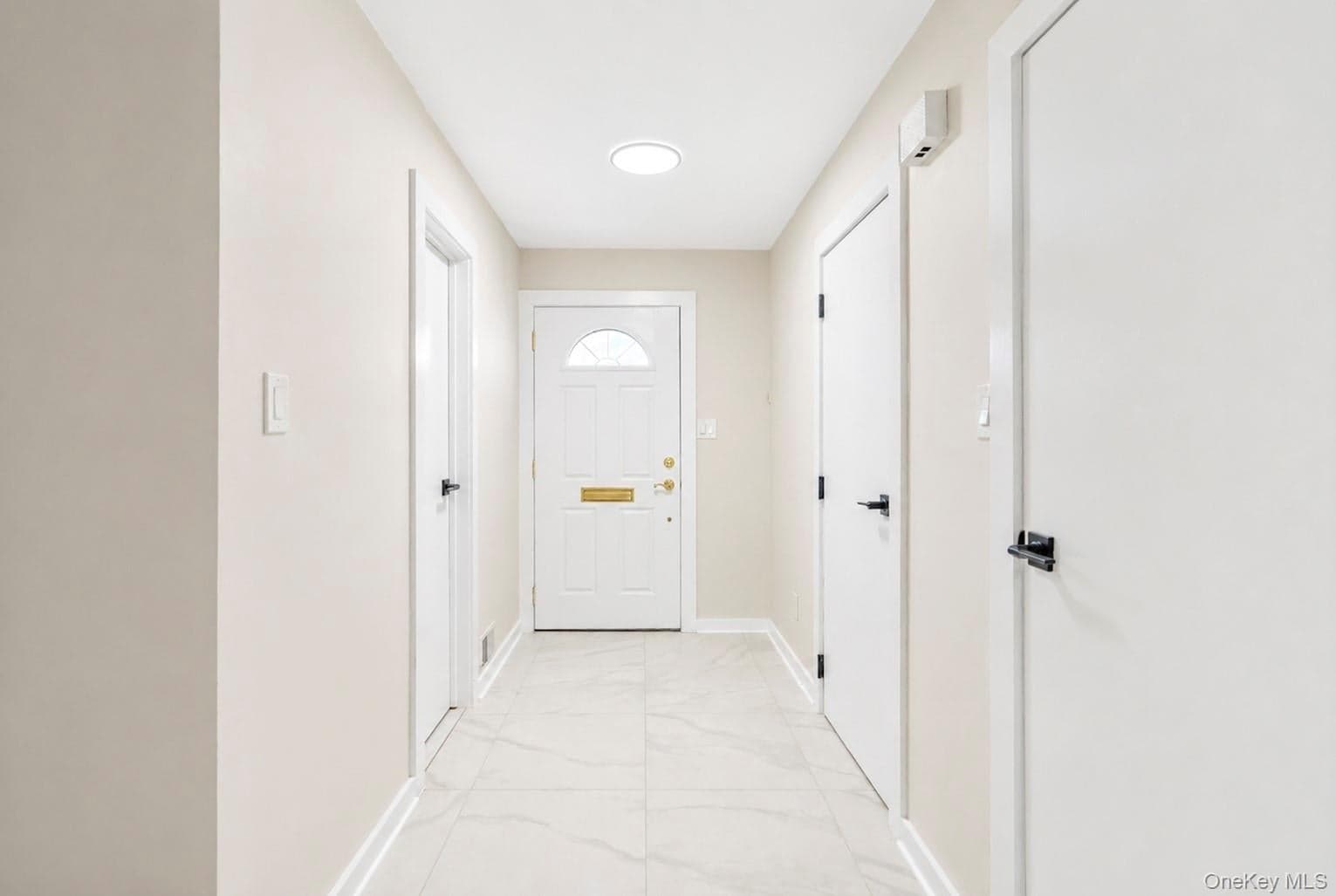 95 Windsor Gate Drive thumbnail 8