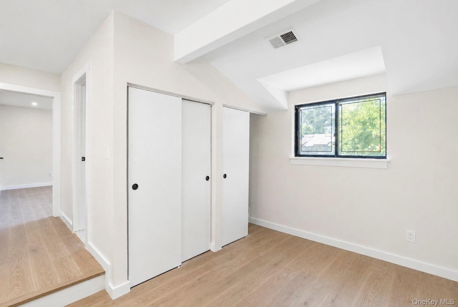 95 Windsor Gate Drive thumbnail 34