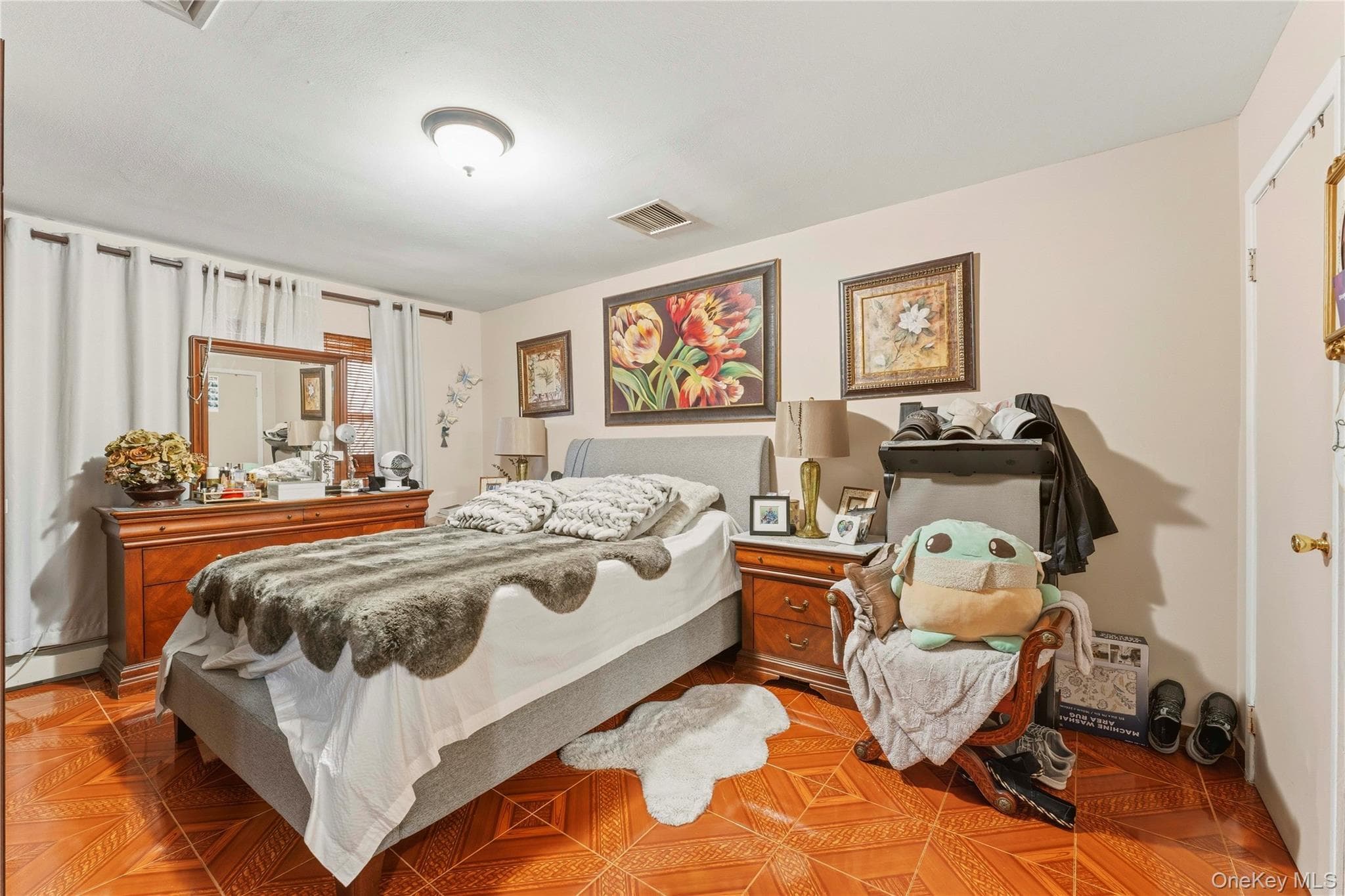 1556 Longfellow Avenue thumbnail 9