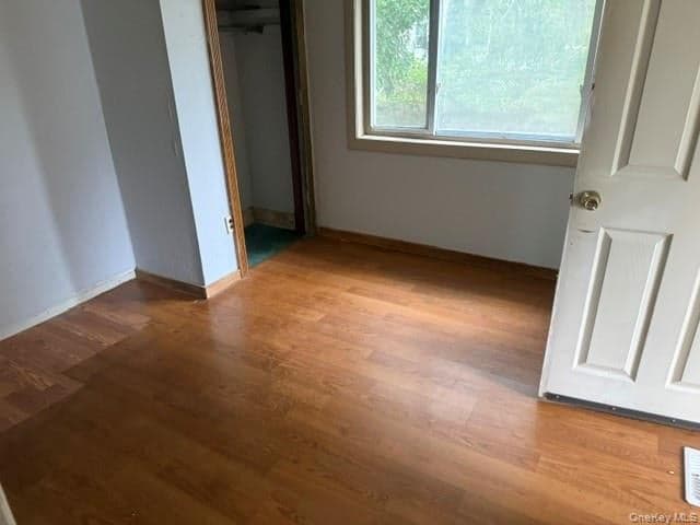 2408 Pine Avenue thumbnail 7