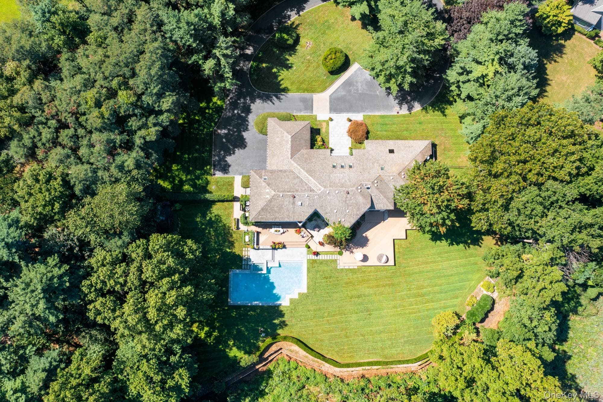 8 Mill Pond Lane thumbnail 36