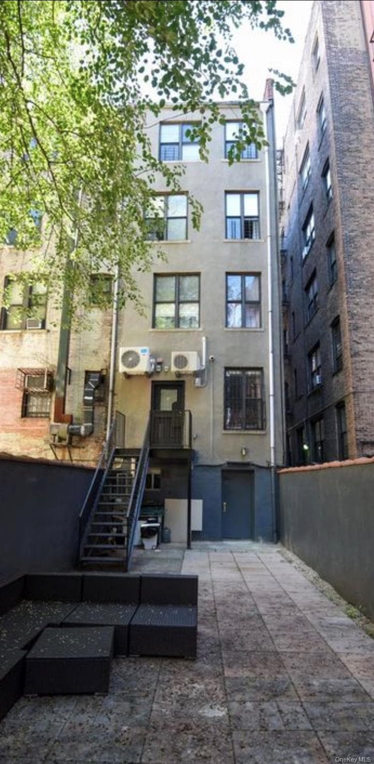 546 W 188th Street thumbnail 10