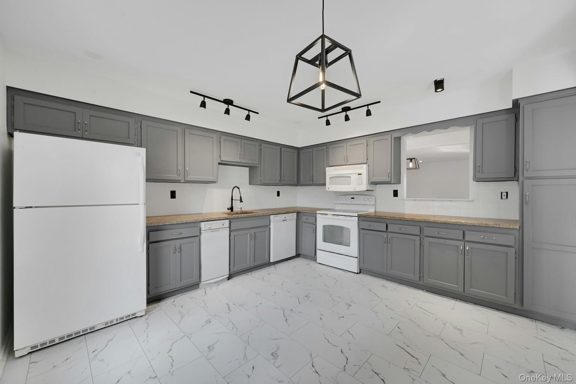 62 Somerset Drive thumbnail 11