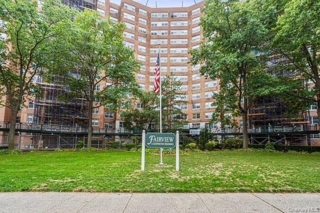 61-20 Grand Central Parkway Unit: A900 thumbnail 2