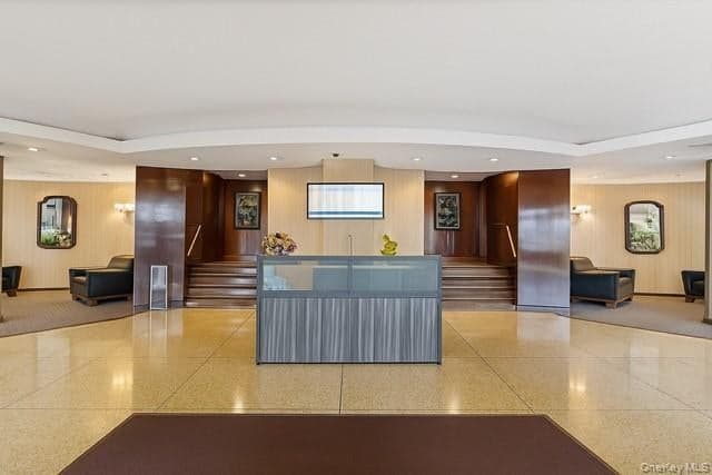 61-20 Grand Central Parkway Unit: A900 thumbnail 3