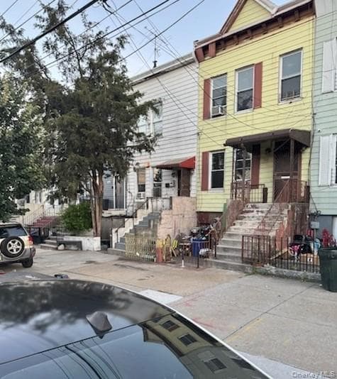 712 E 134th Street thumbnail 2