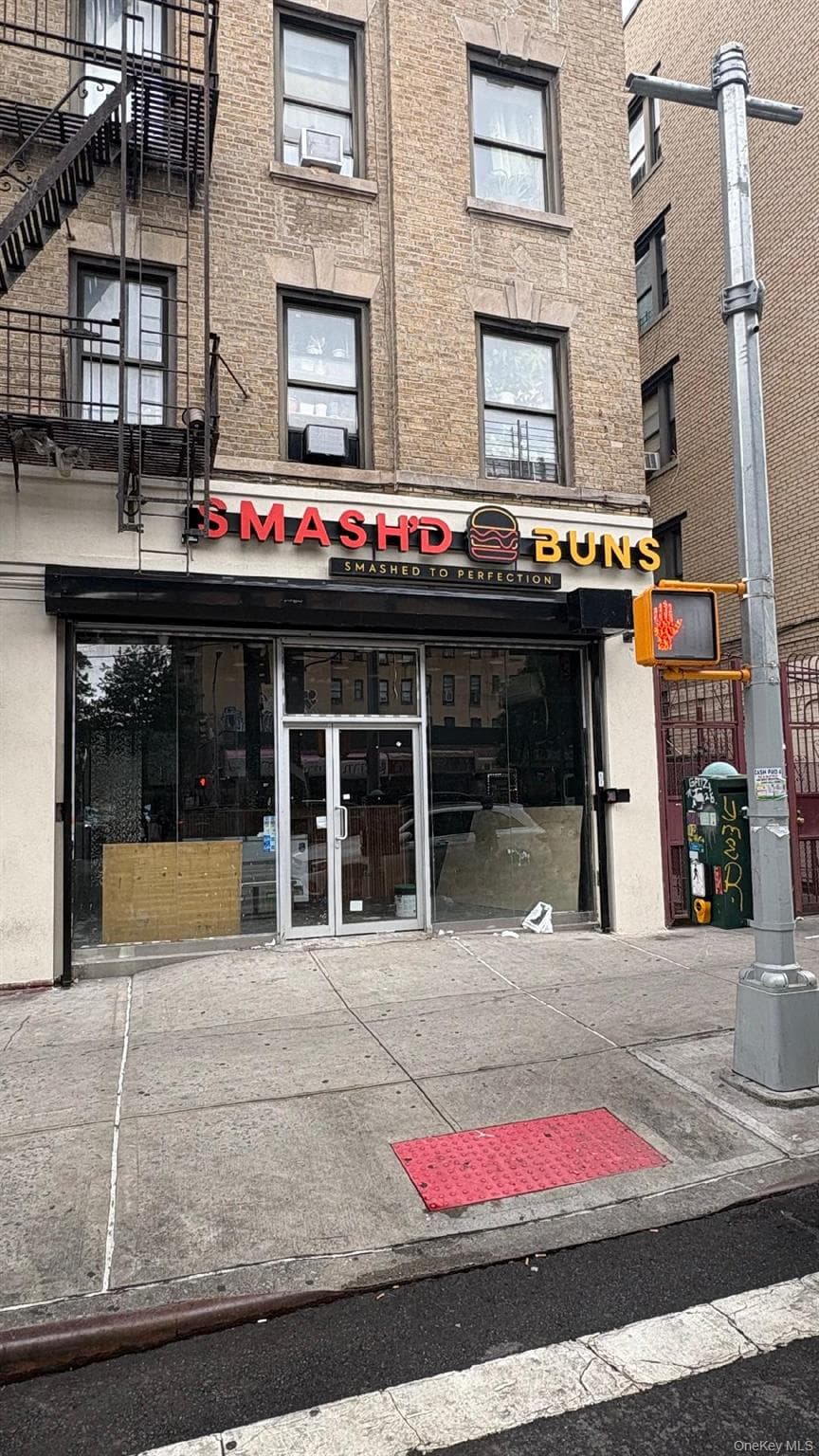 2639 Jerome Avenue thumbnail 2