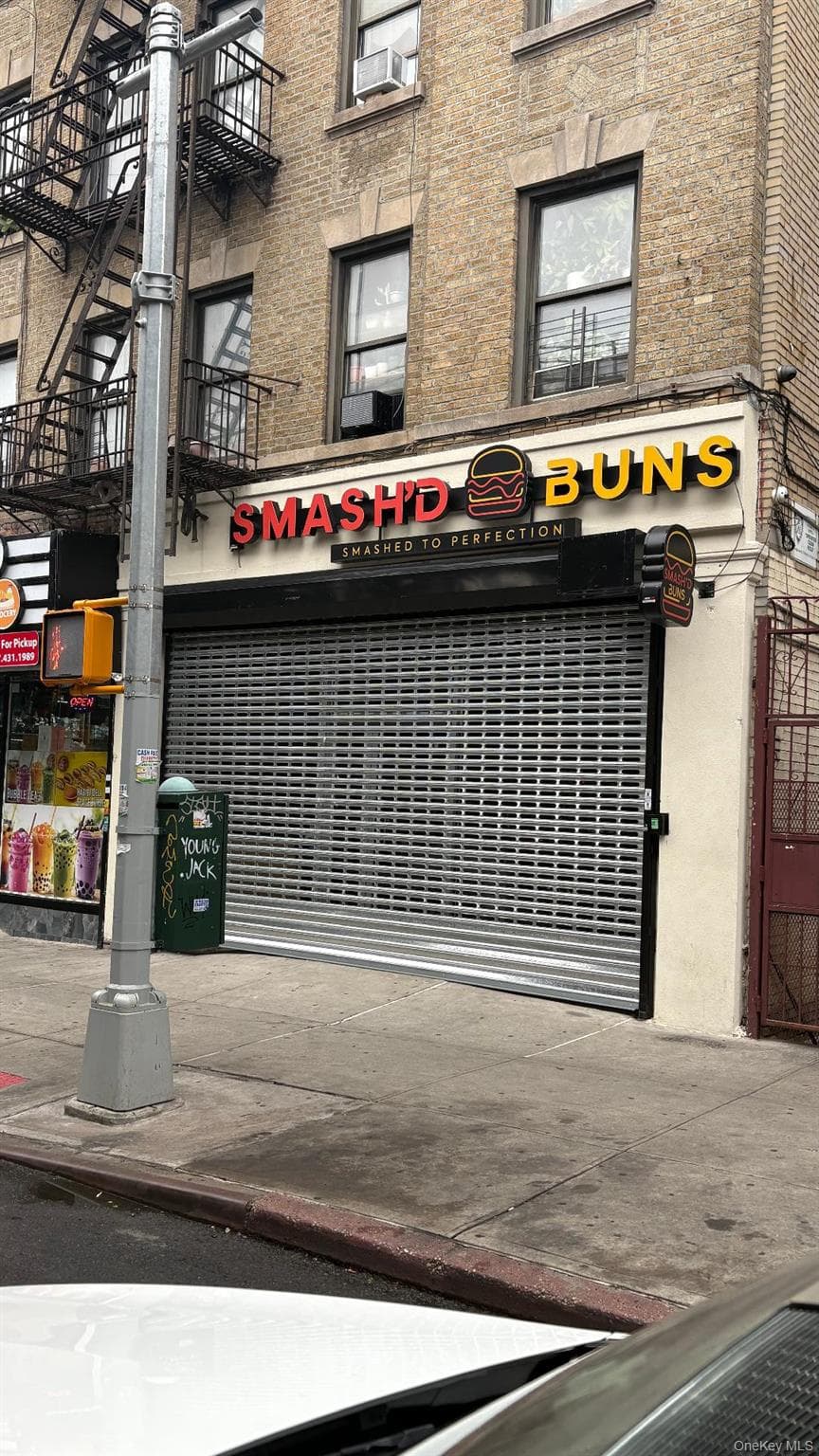 2639 Jerome Avenue thumbnail 5