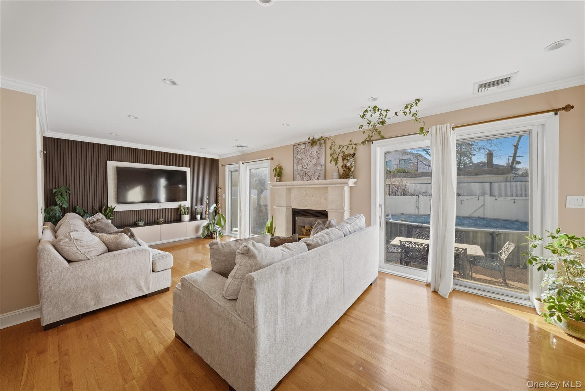 141-16 11th Avenue thumbnail 11