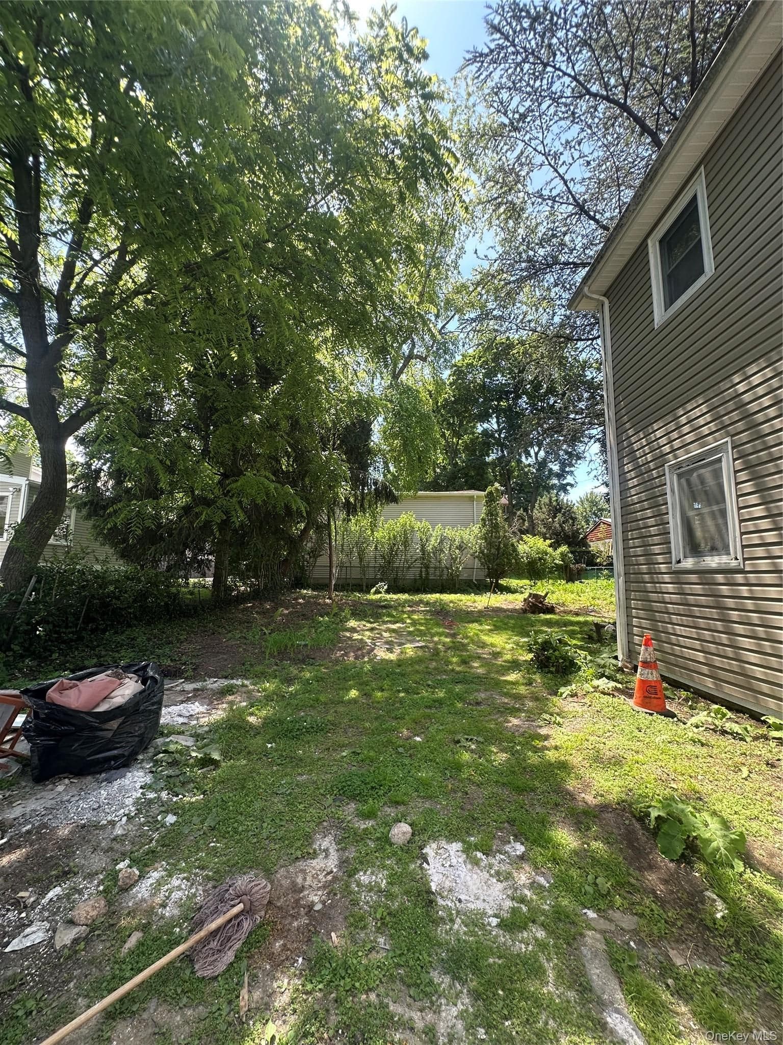 423 Hinman Place thumbnail 3
