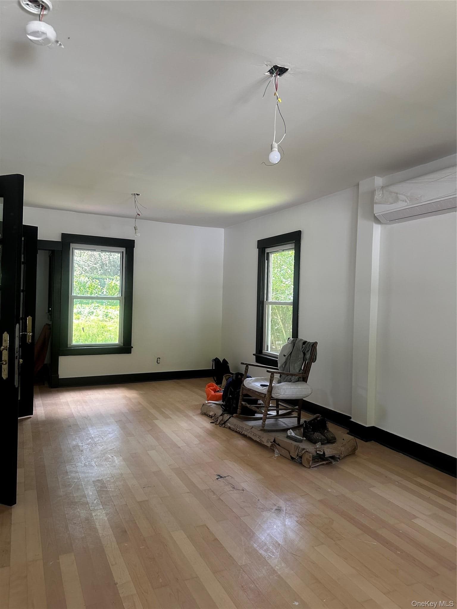 423 Hinman Place thumbnail 9