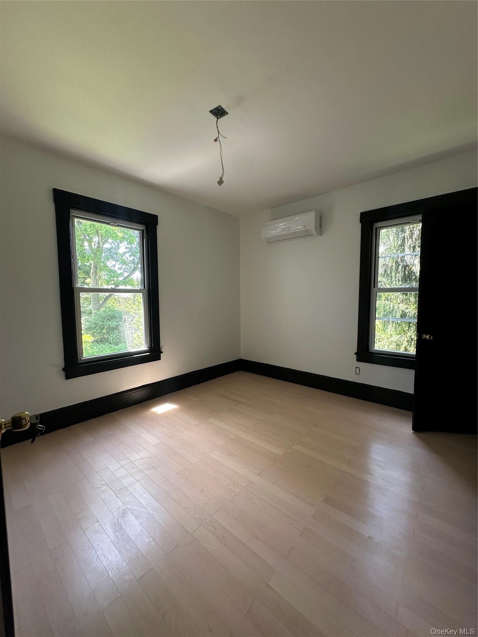423 Hinman Place thumbnail 26