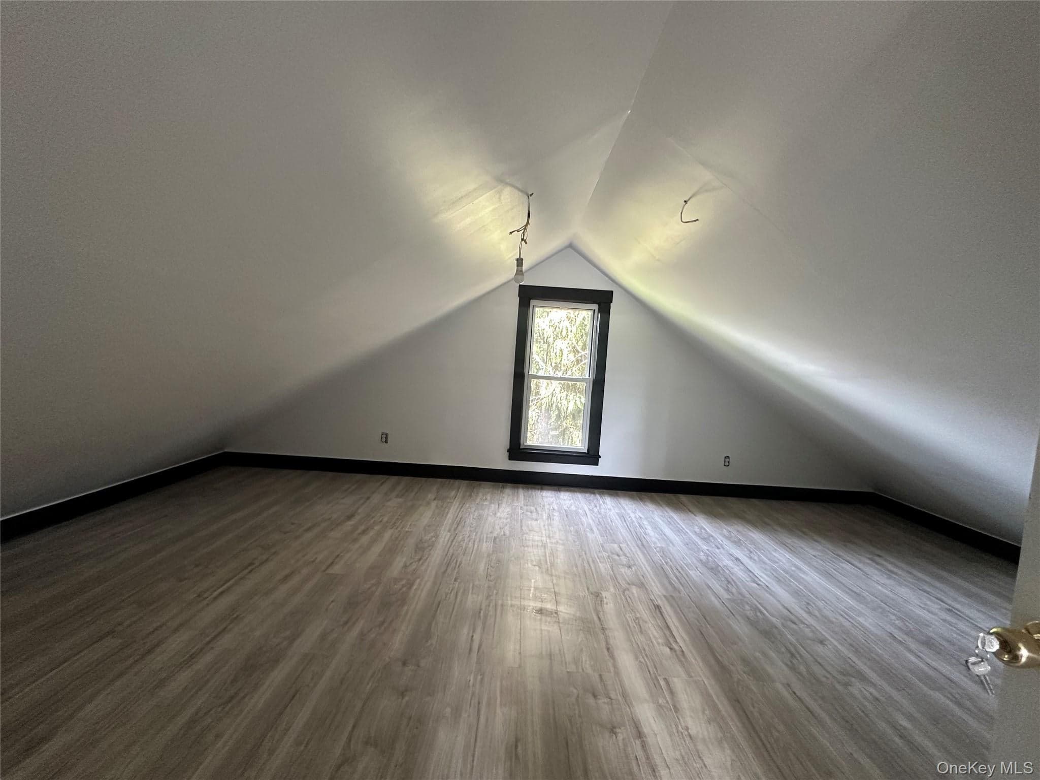 423 Hinman Place thumbnail 17