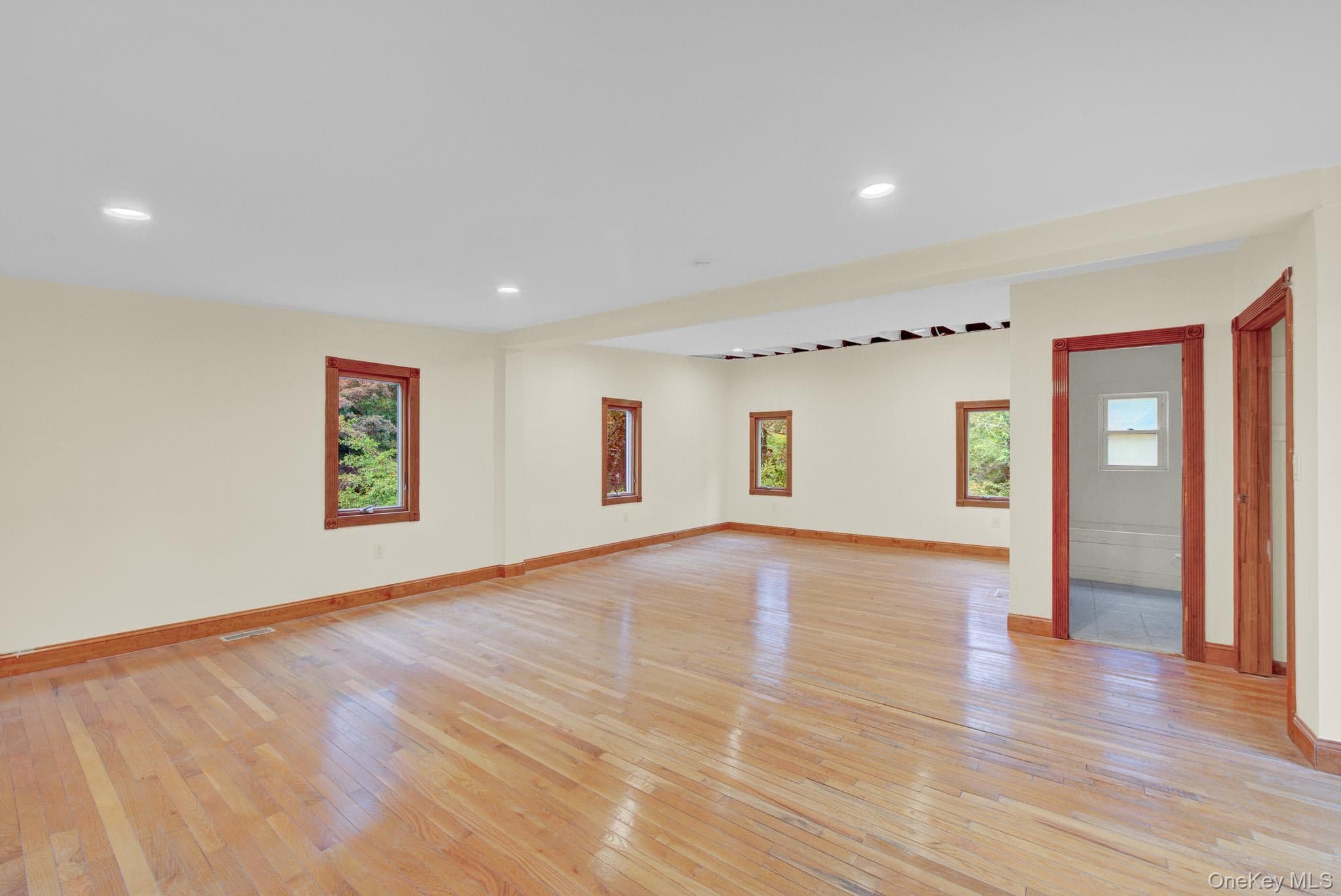 549 Woodbury Road thumbnail 35