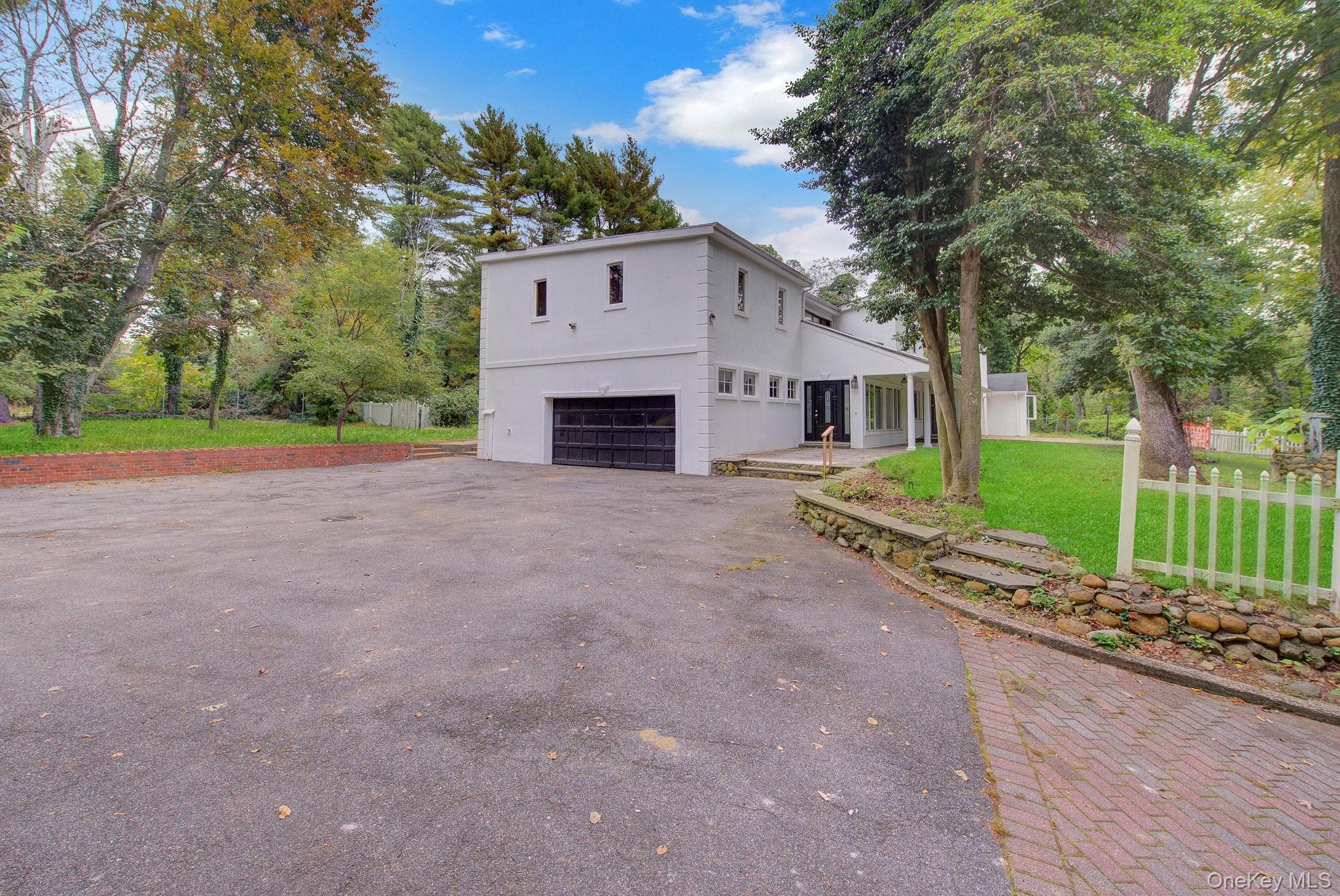 549 Woodbury Road thumbnail 4