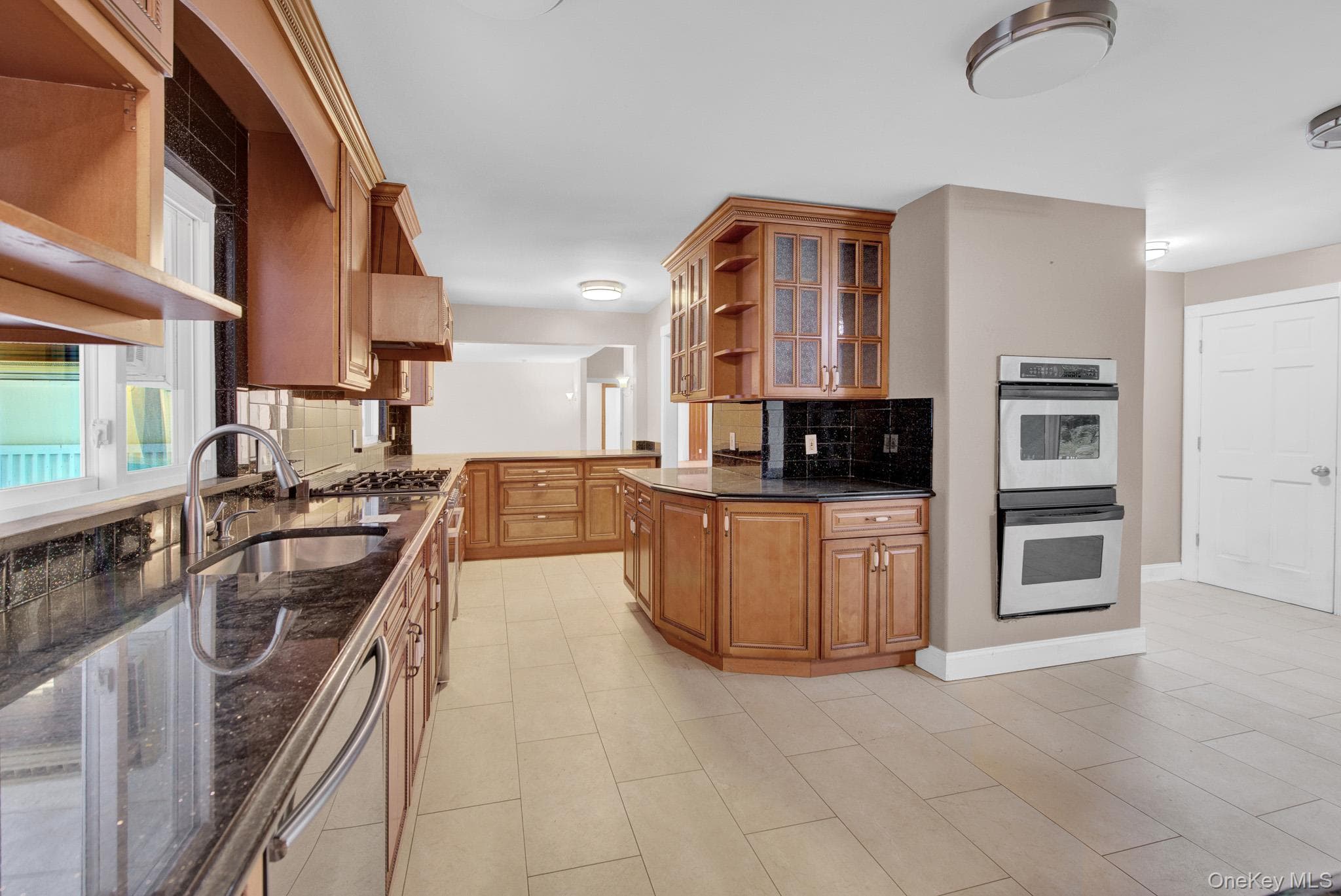 549 Woodbury Road thumbnail 15