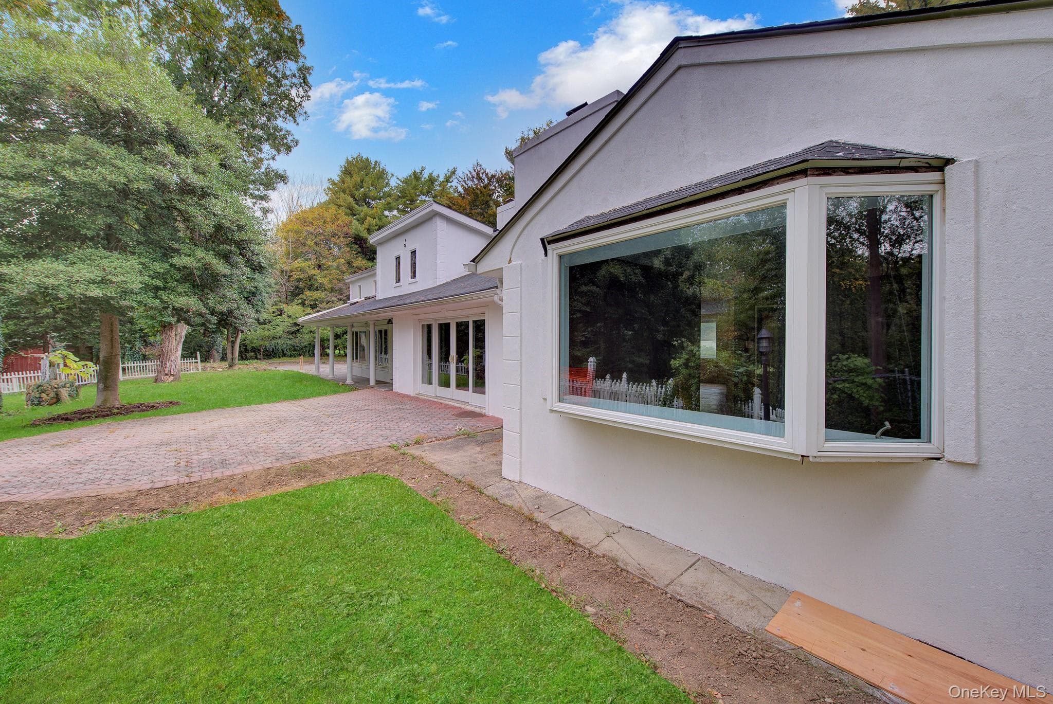 549 Woodbury Road thumbnail 3