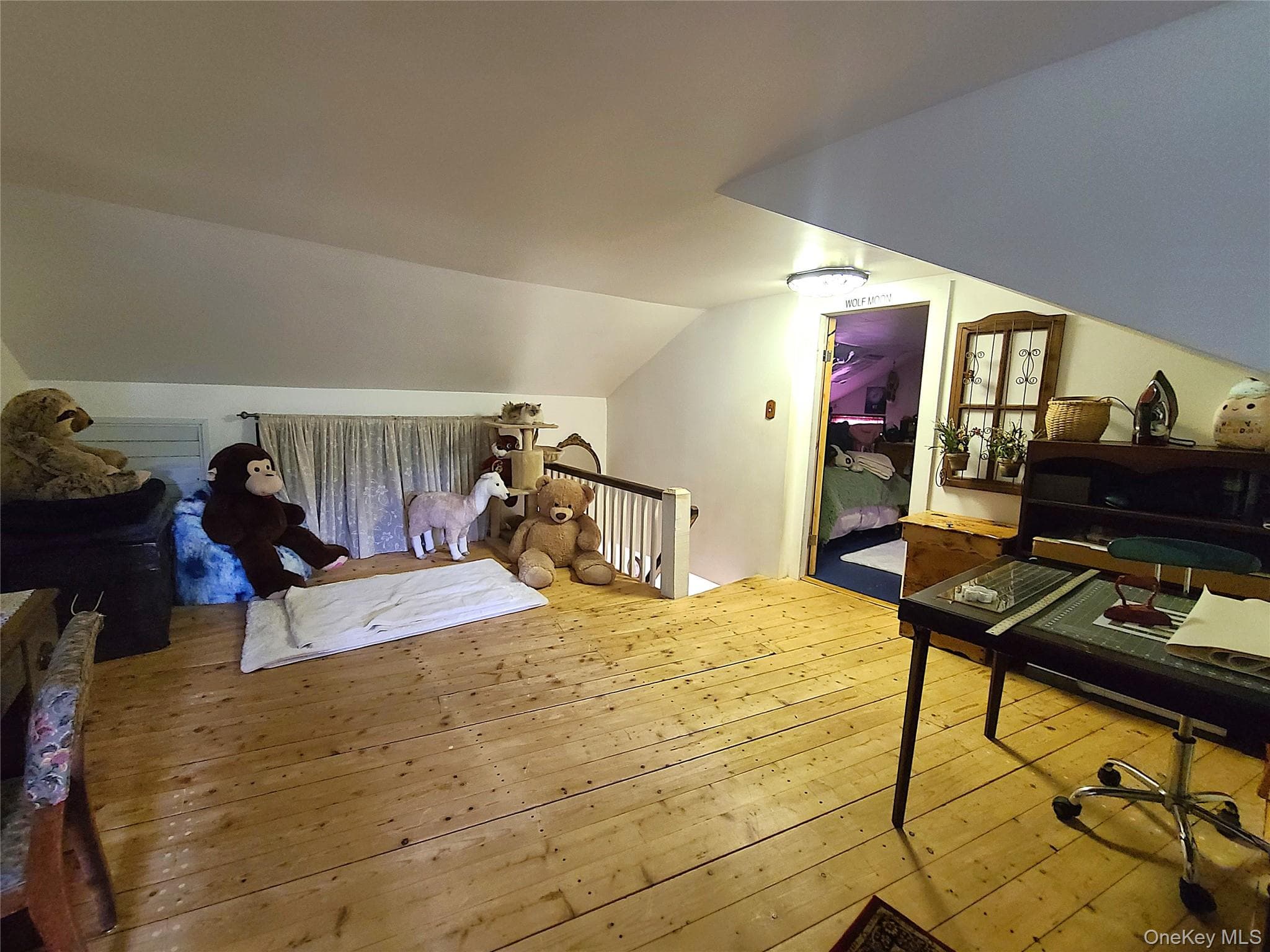 28 Martin Lane thumbnail 22