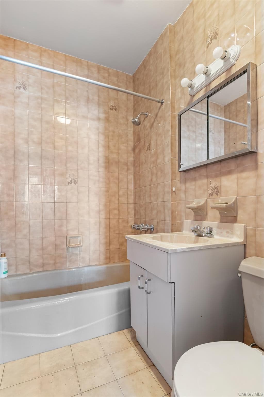 1538 W 11th Street thumbnail 15