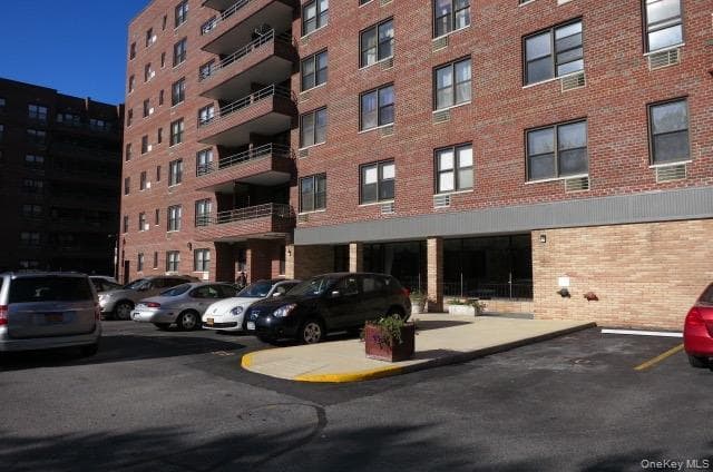 60 Barker Street Unit: 614 thumbnail 2