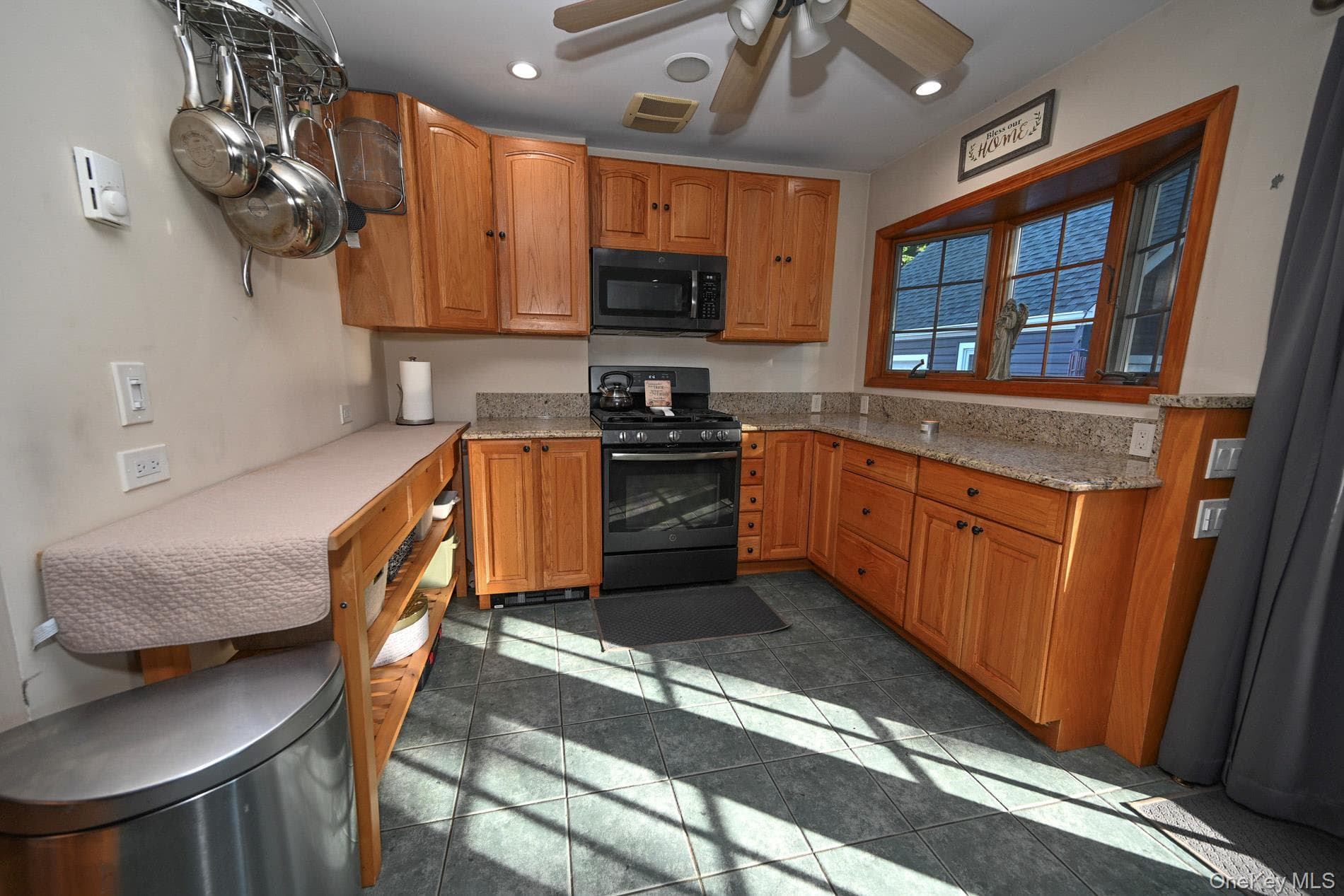2297 Girard Place thumbnail 7