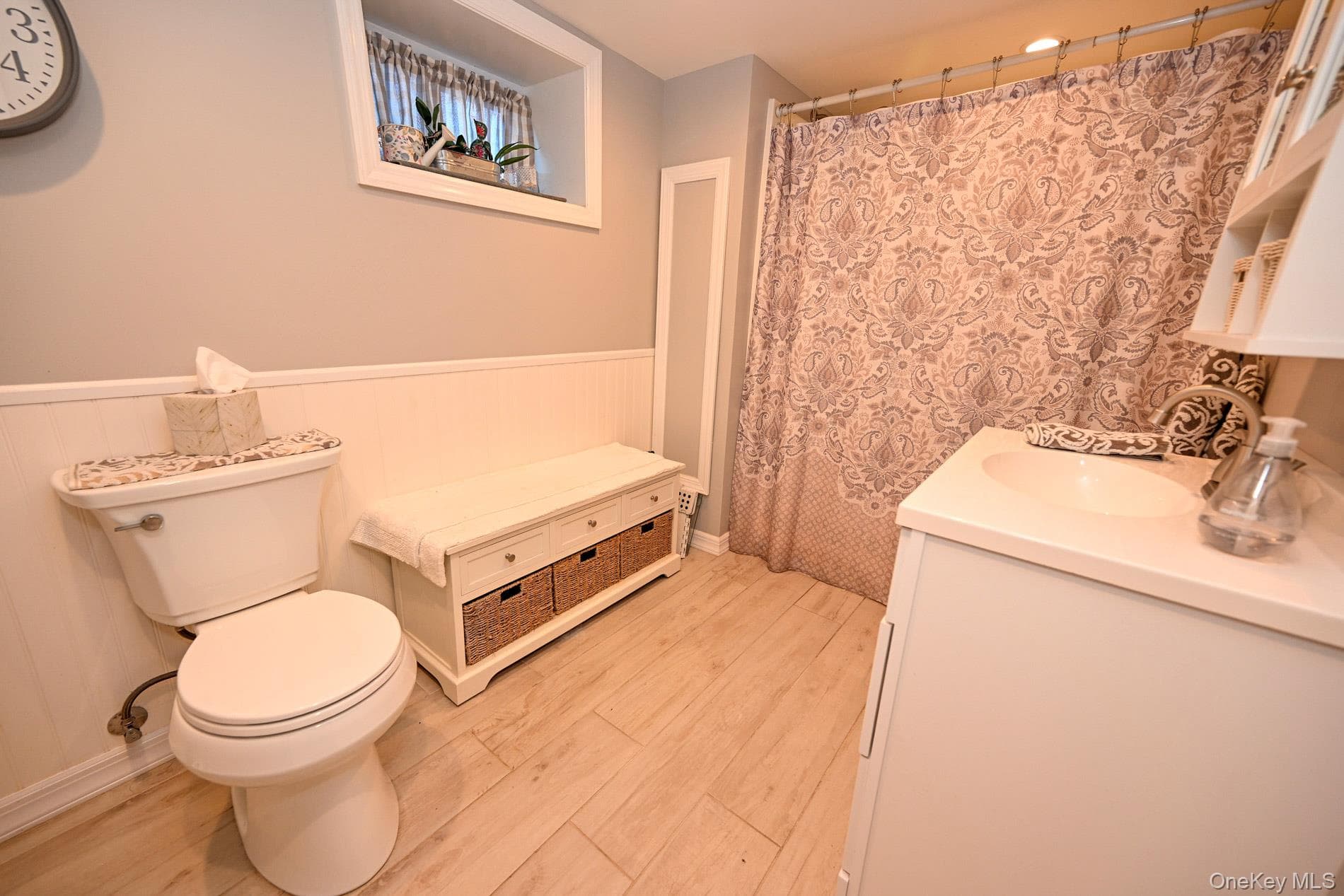 2297 Girard Place thumbnail 19