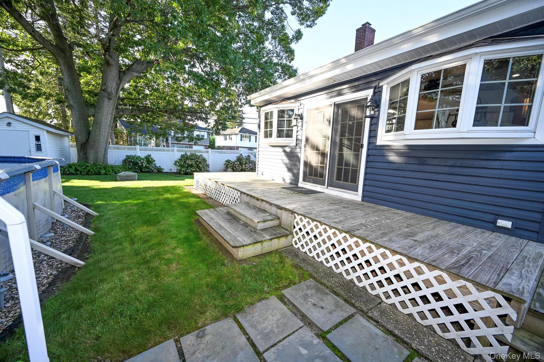 2297 Girard Place thumbnail 27