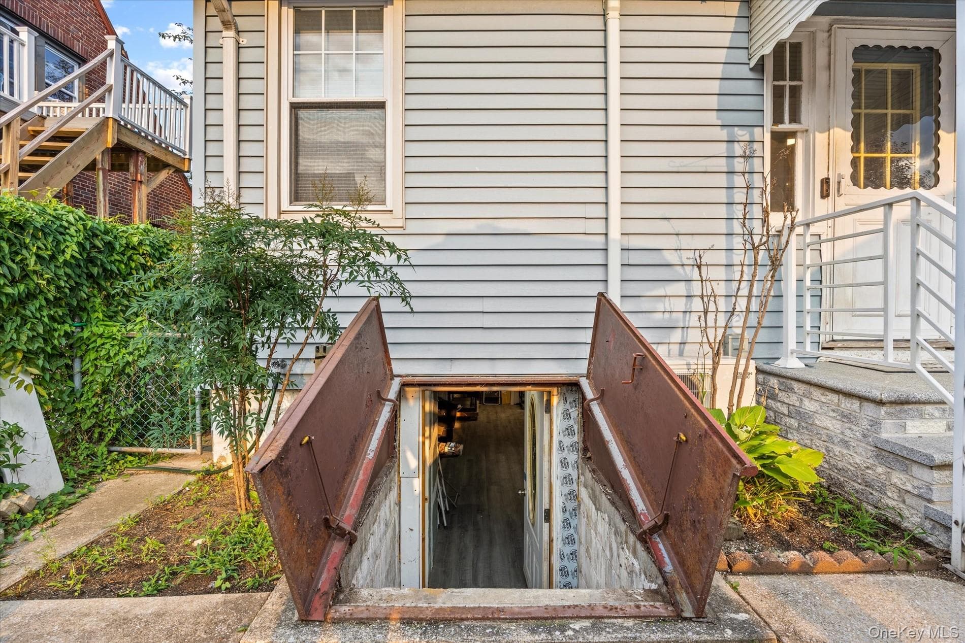 42 N Corona Avenue thumbnail 32